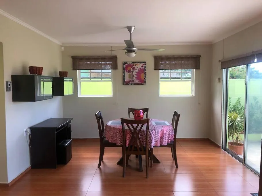 Vakantiehuis Cozy Ocean View Home - Jamella Willemstad Curaçao