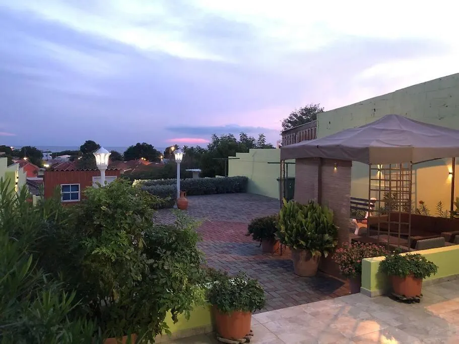 Cozy Ocean View Home - Jamella Willemstad